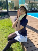 牧野真莉愛のパンストふともも